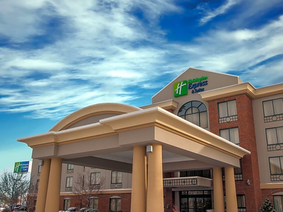 Holiday Inn Express & Suites Buffalo Airport