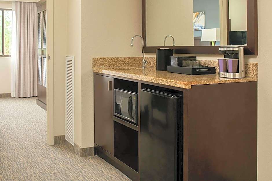 Embassy Suites By Hilton Hotel Seattle-Tacoma International Airport