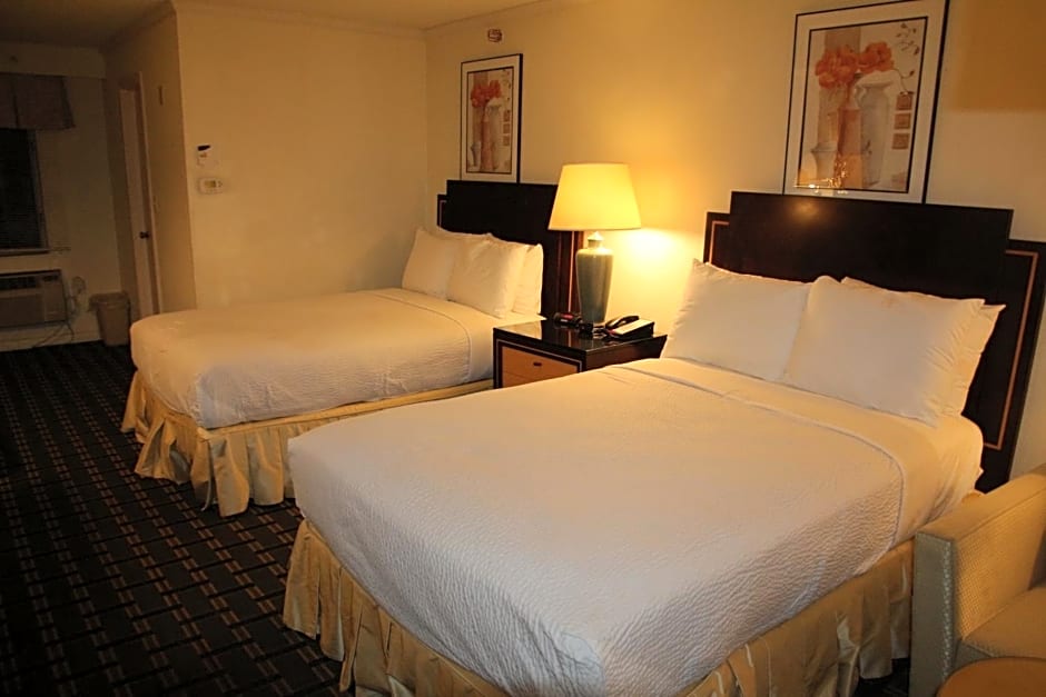 Bedford Plaza Hotel