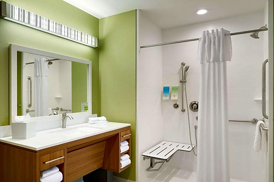 Home2 Suites by Hilton Charlotte Airport