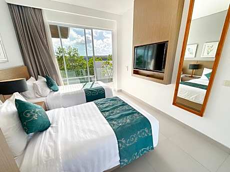 6-Bedroom Panoramic View Villa