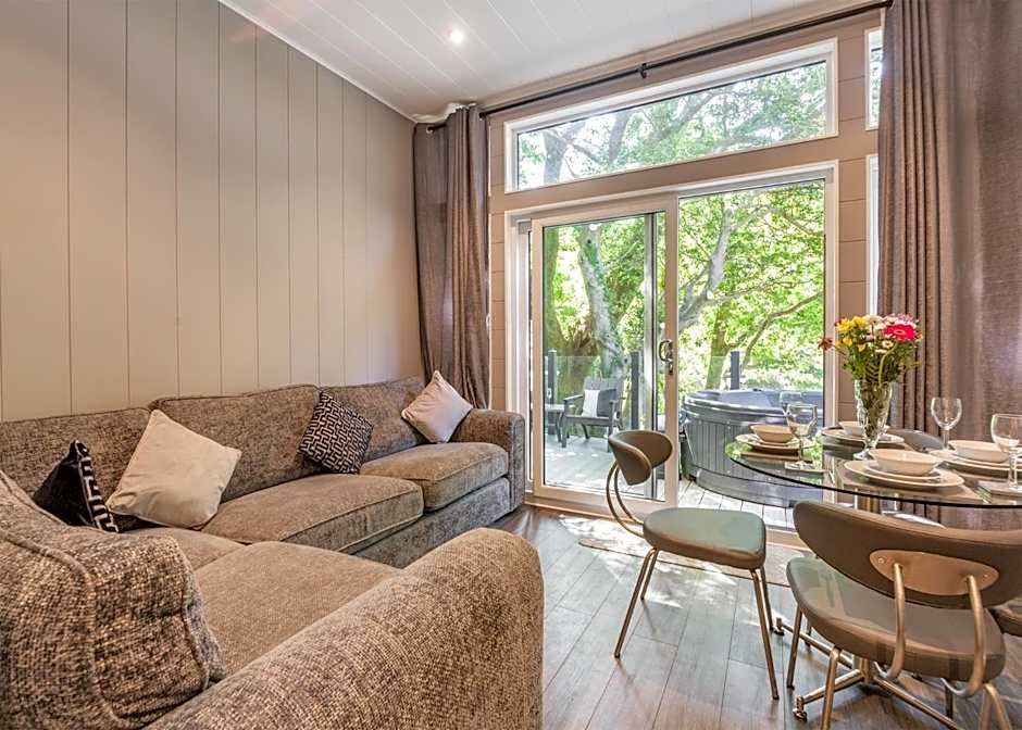 Ogwen Bank Caravan And Lodge Park