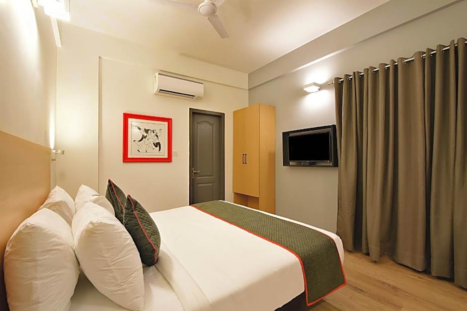 Townhouse Airport Road