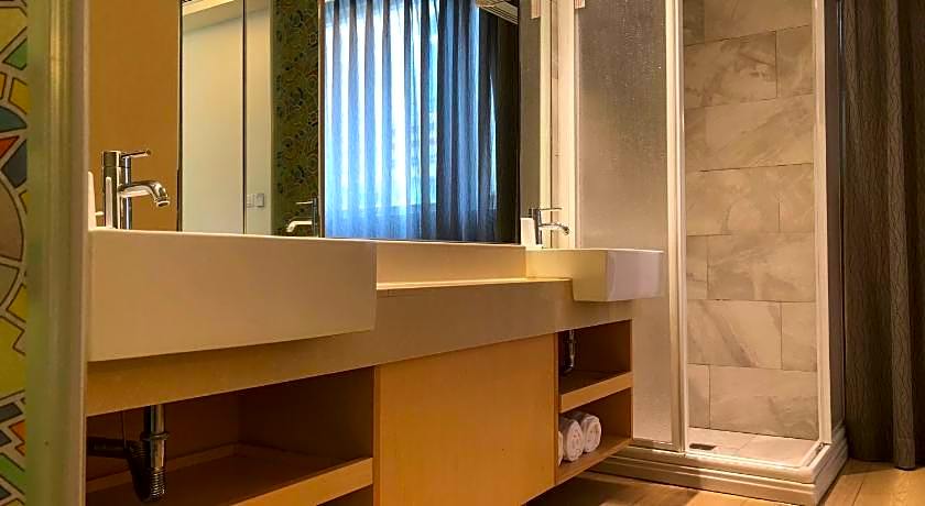 The Crystal Inn Sun Moon Lake