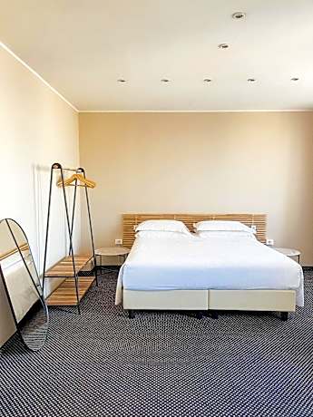 Junior Suite with Sea View Outdoor Spa Bath