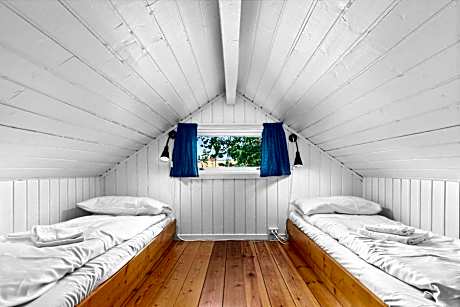 Camping cabin deluxe 1 Bedroom + Loft