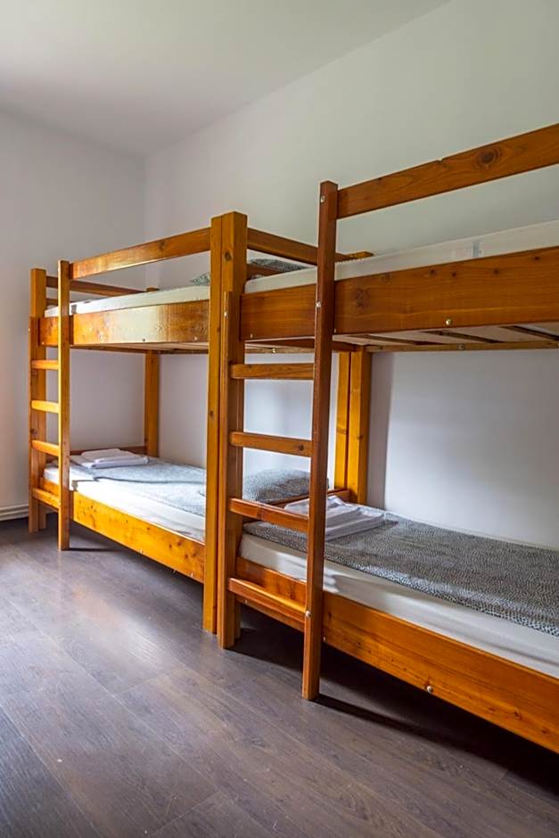 Route 68 Hostel Gurasada Park
