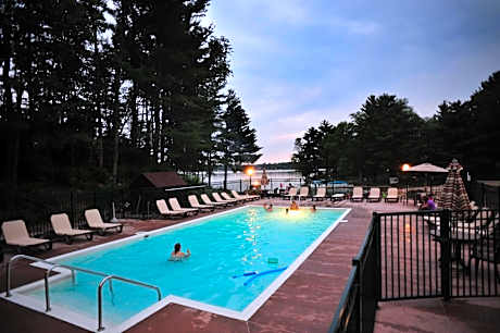 Sunset Bay Resort & Suites