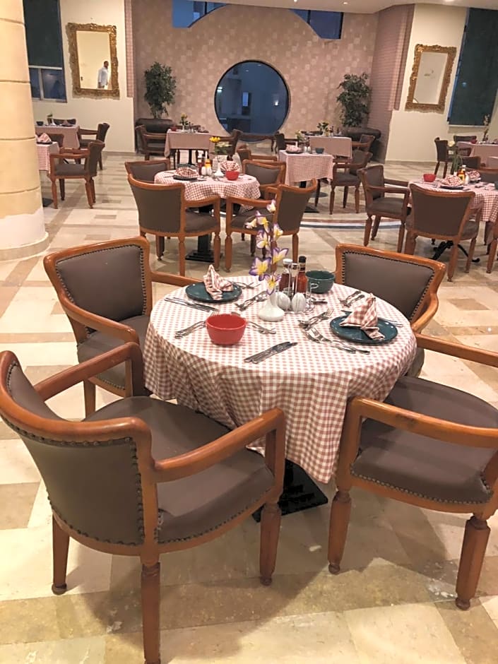 Dexon Roma Hotel & Aqua Park