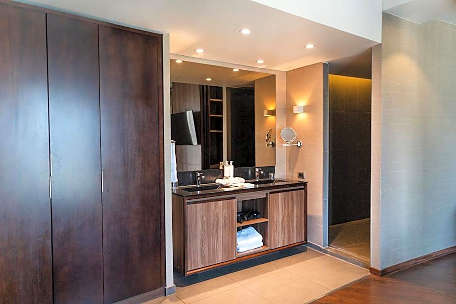 DoubleTree by Hilton Santiago Kennedy