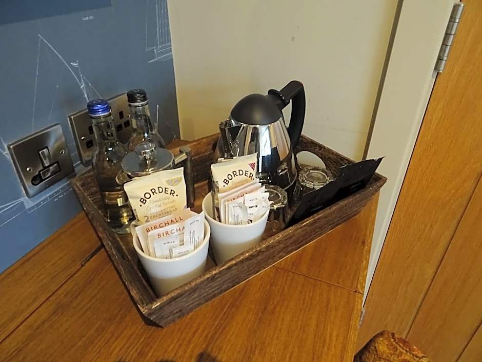 The Boathouse Inn & Riverside Rooms