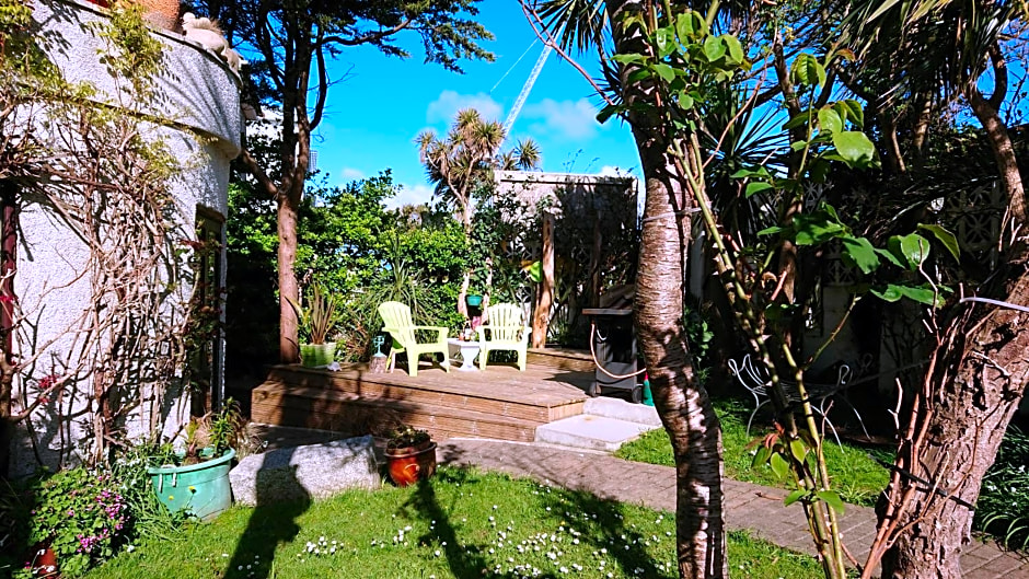 The Blue Palms - Fistral Beach