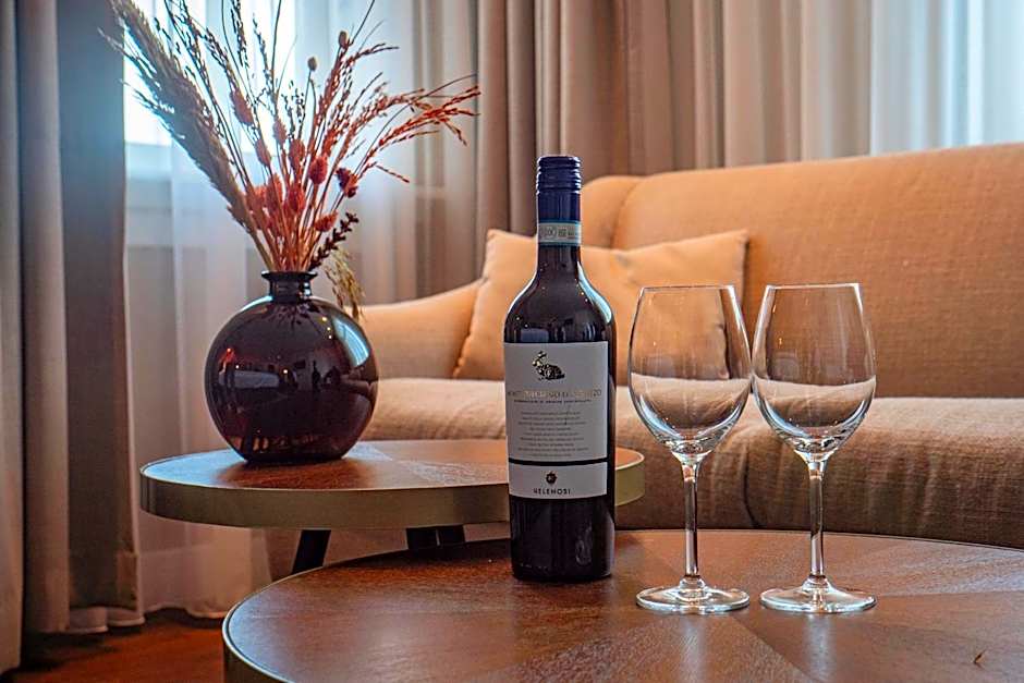 De Zon Hotel & Restaurant by Flow