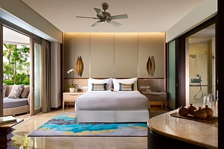 Deluxe King Room with Pool View