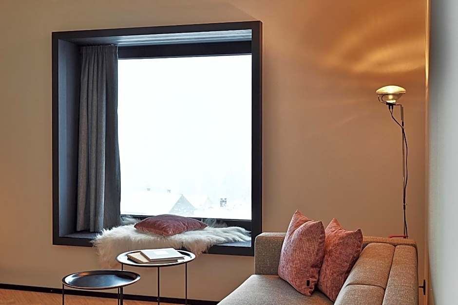 Warth52-W52 Apartments