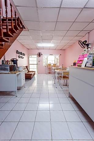 Baan Mee Suk Ayutthaya