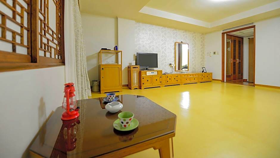 Onyang Hot Spring Hotel