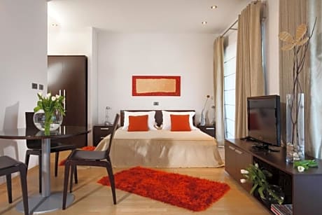 Deluxe Double Room with Balcony and Sea View