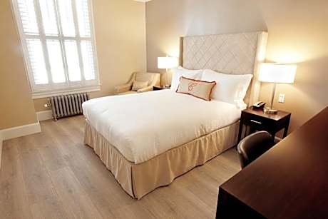 Standard Queen Room