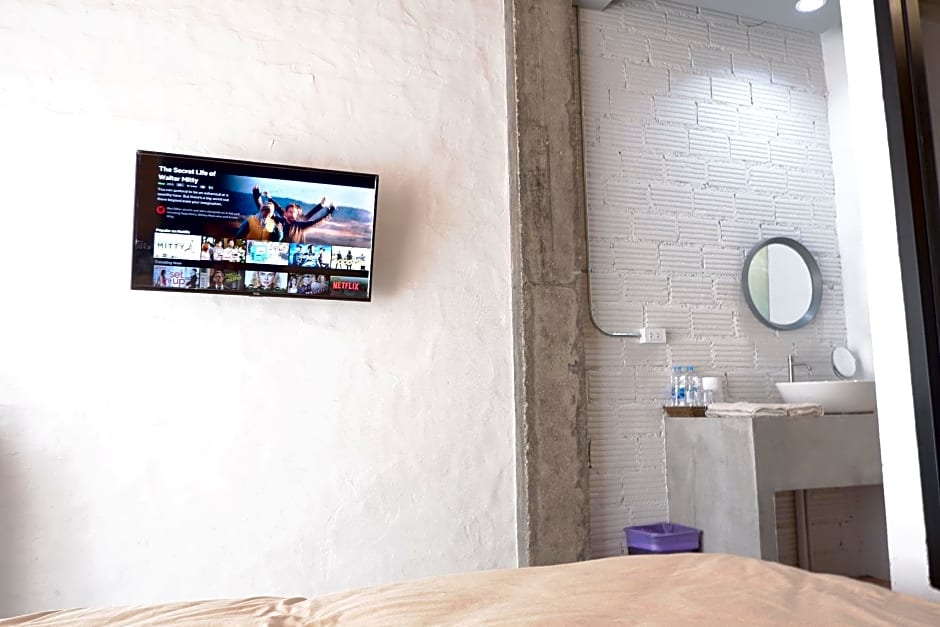 Black Elephant Boutique