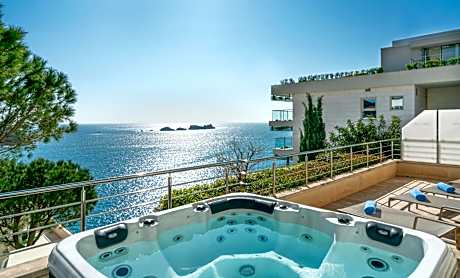 Executive Suite with Terrace and Sea View