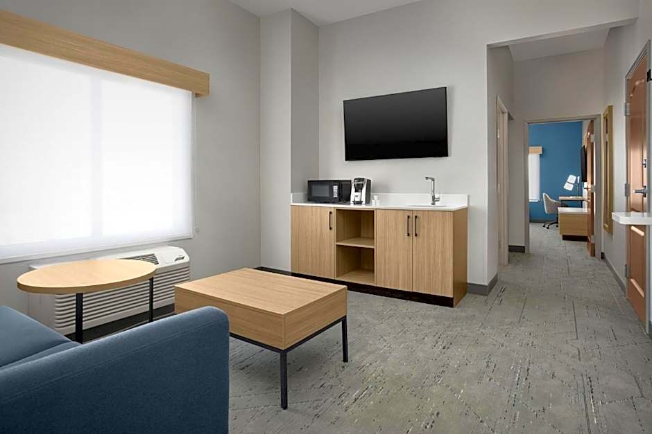 Holiday Inn Express Hotel & Suites DFW West - Hurst By IHG