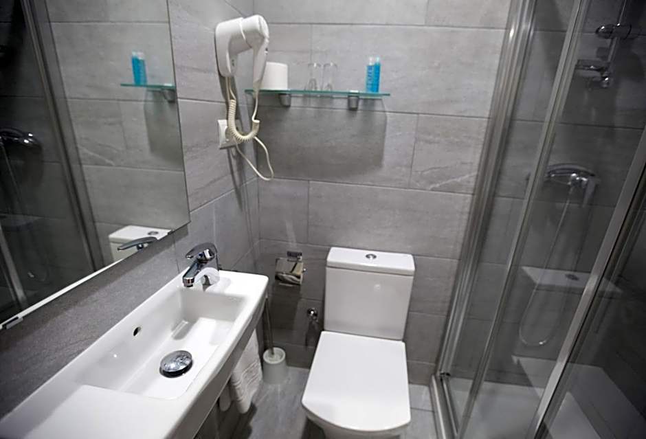 Hotel Ciutat De Sant Adria