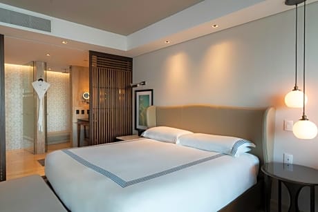 King Room with Terrace and Pool View