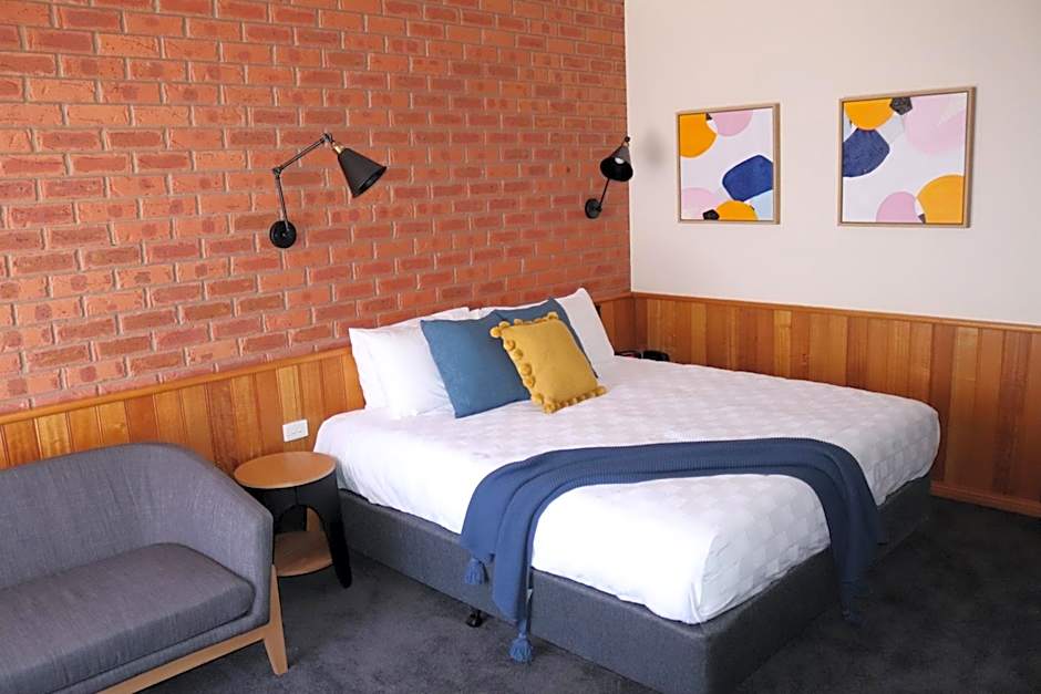 Golden River Motor Inn