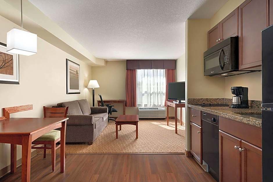 Days Inn & Suites by Wyndham Sherwood Park Edmonton