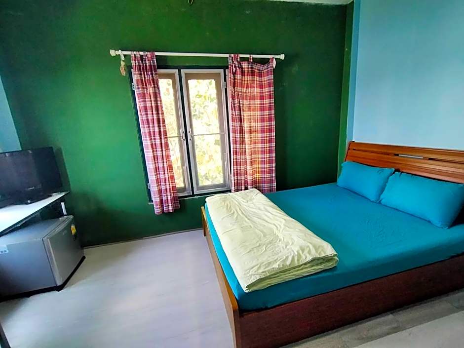 Tonkong Guesthouse & Restaurant