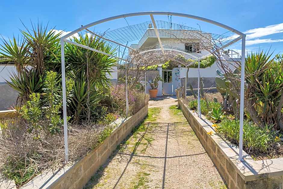 Residence Punta Cassano - In piscina sulla spiaggia di sabbia