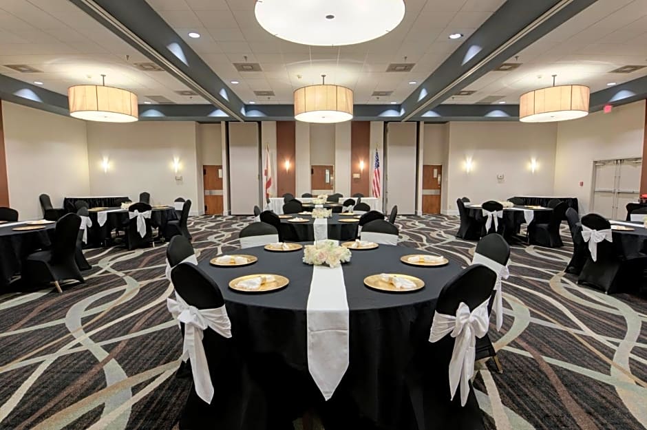 Holiday Inn St. Petersburg N - Clearwater by IHG