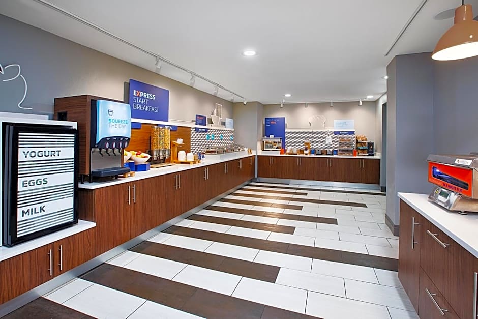 Holiday Inn Express Hotel & Suites West Monroe By IHG