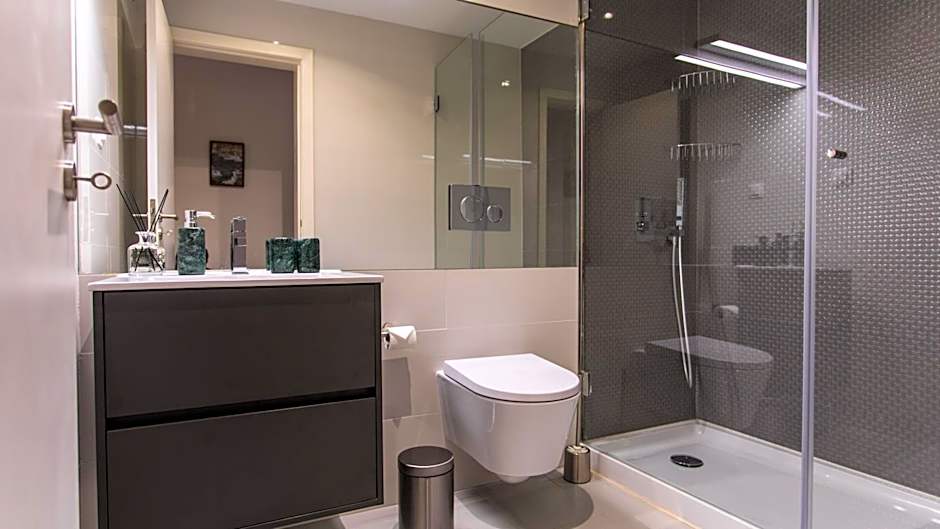 Lx Design Apartment near Congress Center