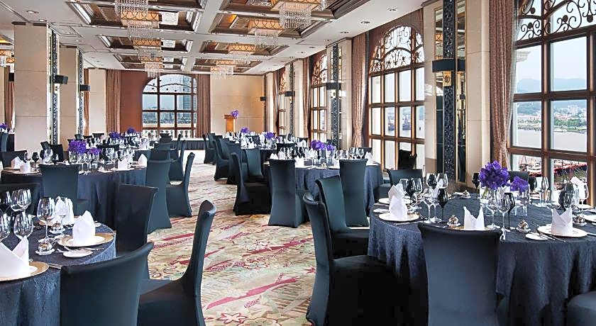 Sofitel Macau At Ponte 16 Hotel