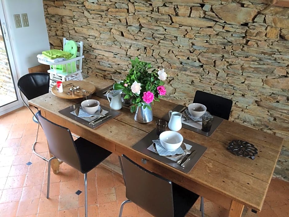 La Moulinière, jolie longère du XVIIè 25, chemin de la Source