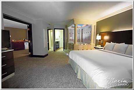 King Suite with Whirlpool - Non-smoking