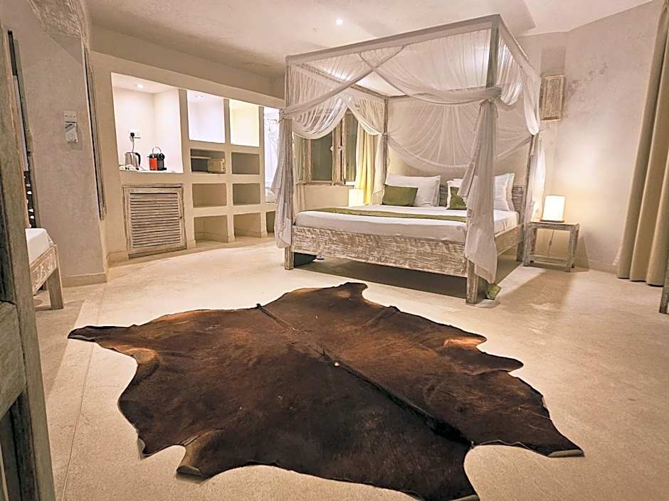 The Villa Luxury Suites Hotel