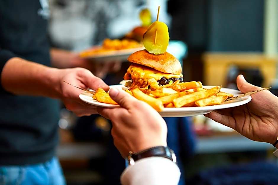 St. Christopher's Canal Hostel