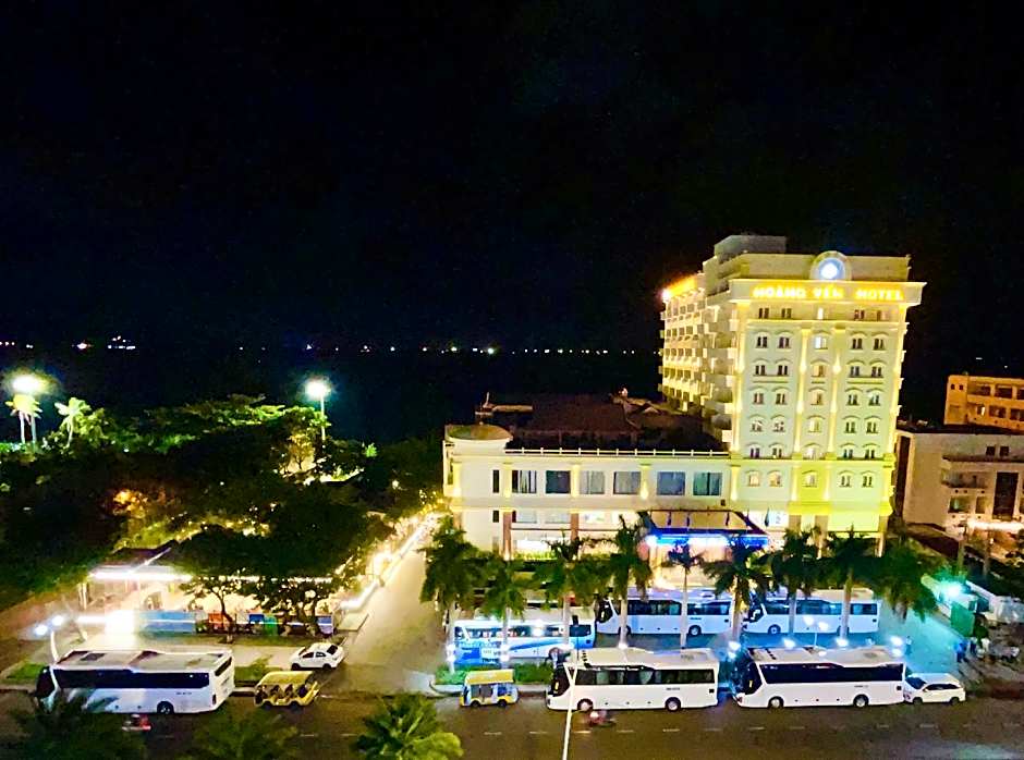 Sandals Hoang Yen Hotel