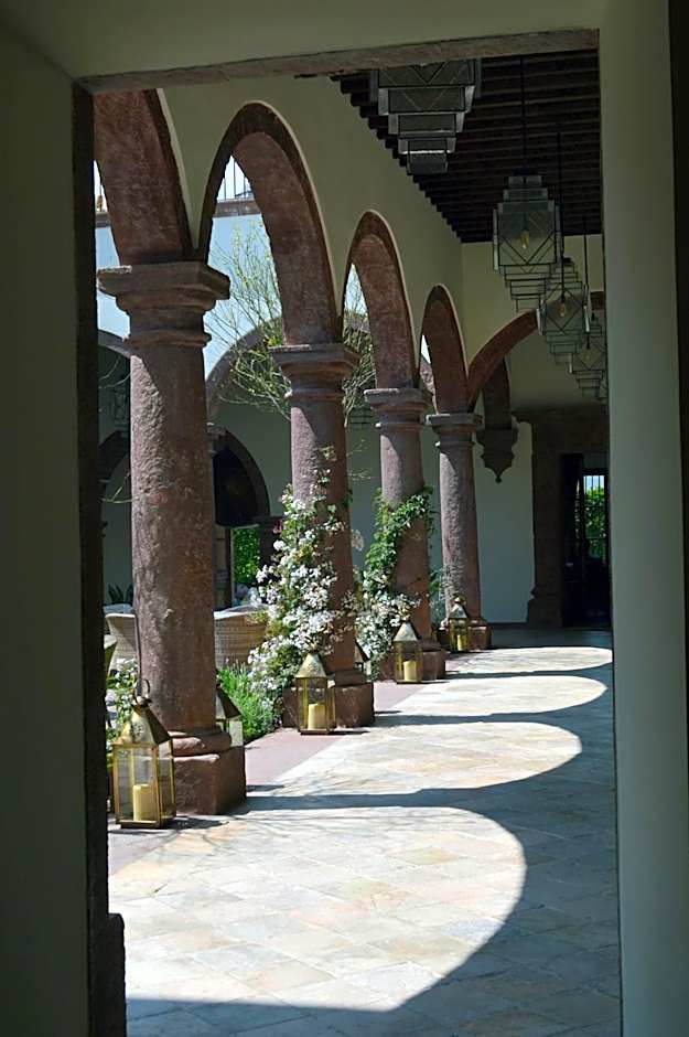 HOTEL CASA BLANCA 7