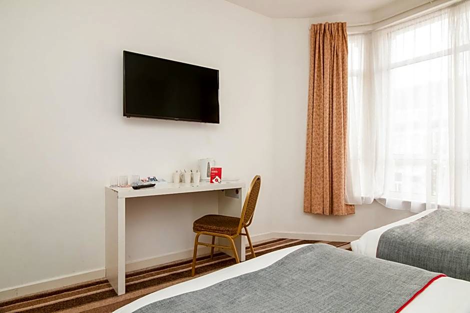 Cardiff Riverside Hotel by Belvilla