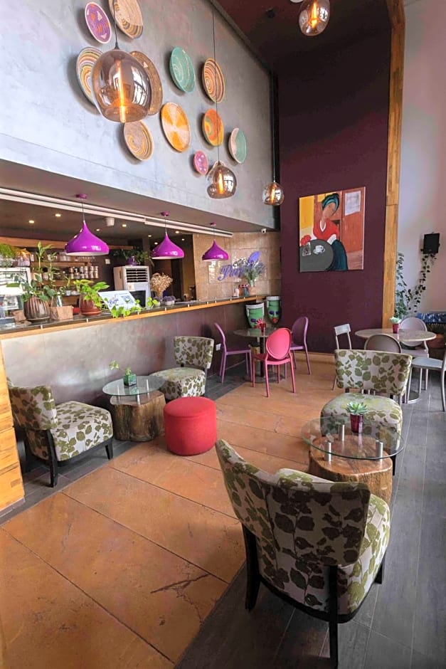 Roots Apartment Hotel