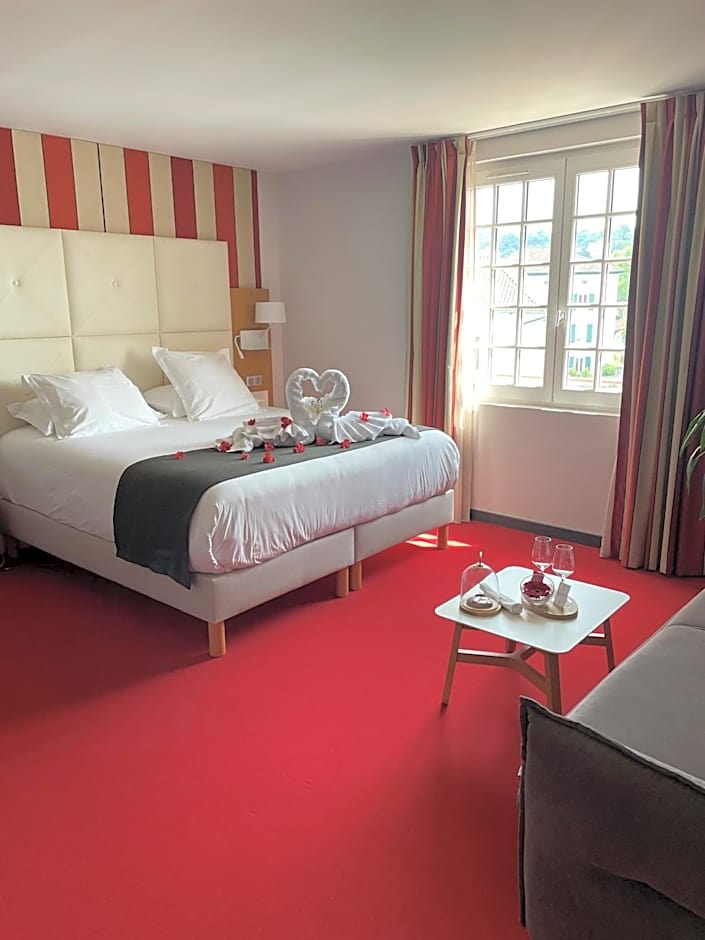 Photo 1 of 7 of Suite