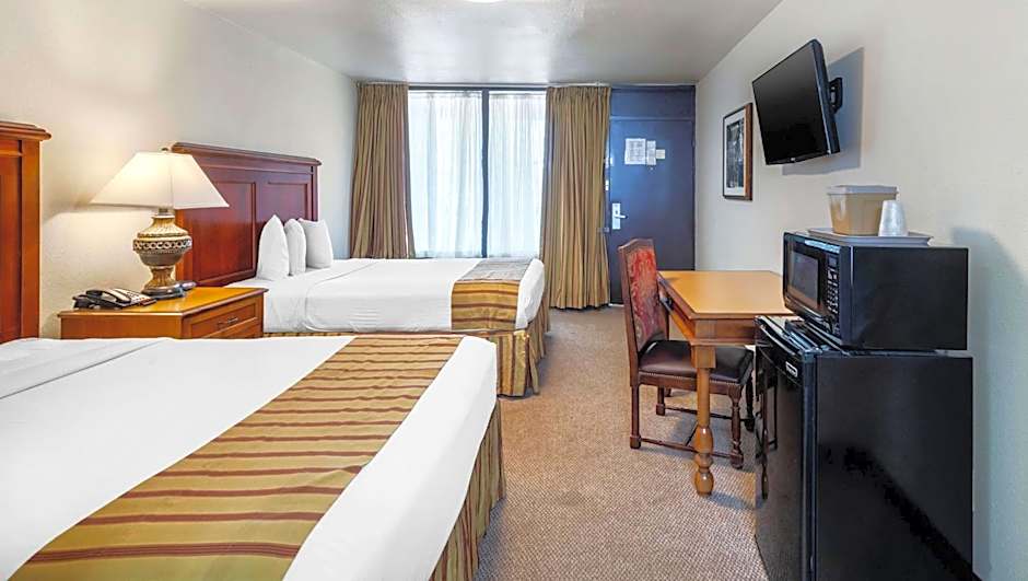 Magnuson Grand Hotel and Conference Center