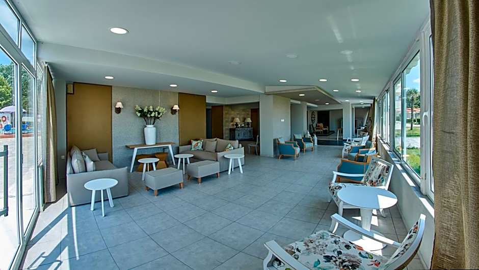 Hotel Sarti Beach