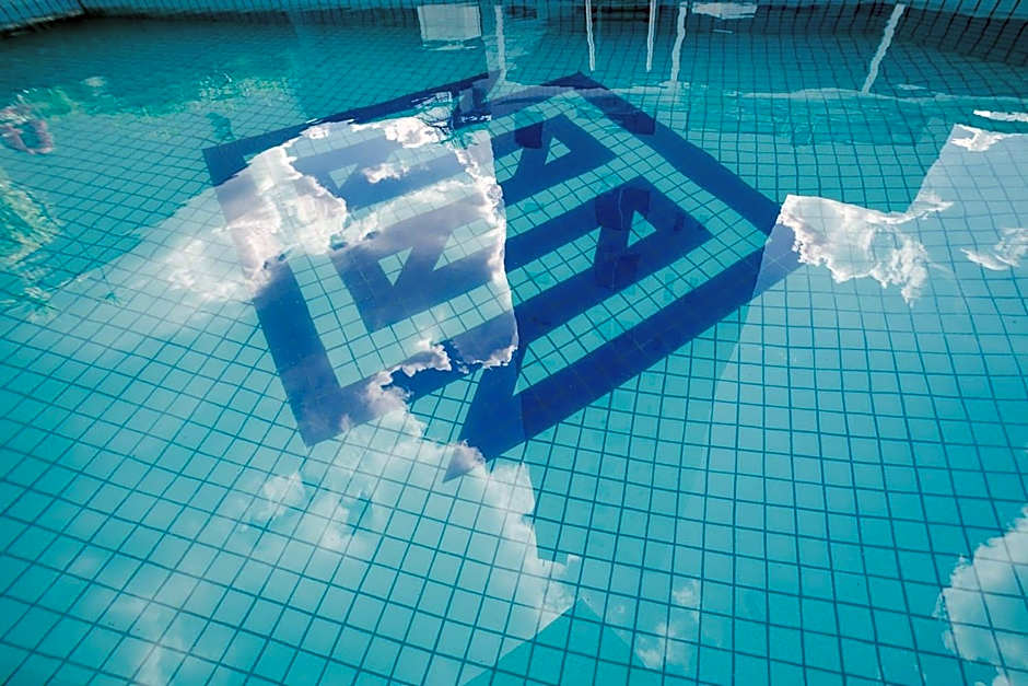 Bristol Exceler Plaza Hotel