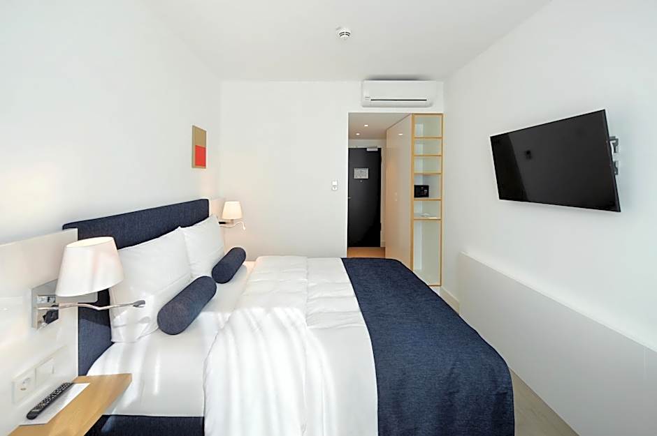 VI VADI HOTEL BAYER 89