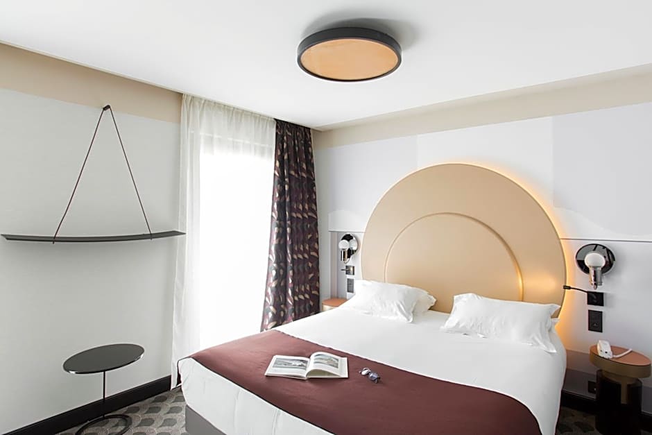 Cannes Center Univers Hotel (future Mercure)